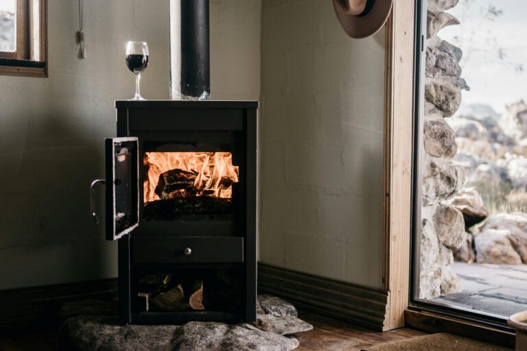 Top Off-Grid Cabins Wood Stoves in 2025